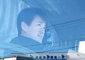 先輩社員 山本(2)