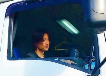 先輩社員 安田(2)